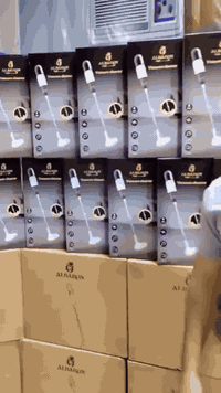 العرض لفترة محدودة 🔥🇩🇪 مكنسة البارون 🇩🇪 🔴 سحب  الهواء 🌪🌪
🔴 سحب الغبار والاتربة والمياه بقوة كبيرة جدا 💪🏽
🎖ماطور عملاق وملف من النحاس بالكامل💯

🔶️ تنظيف السجاد والارضيات والسيارات بشكل ممتاز جدا ✔️
واتساب ***********⁩
