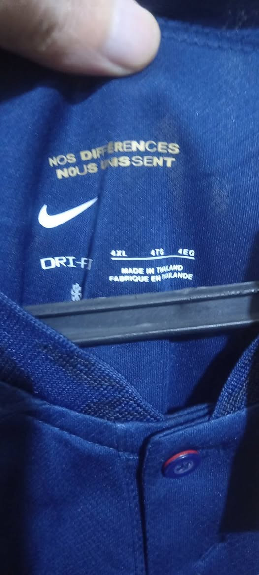 السعر 15 الف ماركة NIKE منتخب فرنسا اصلي يلبس وزن 95-100
لا يوجد توصيل للاستفسار خاص مكاني شارع فلسطين بالقرب من الأسواق المركزيه القديمه ركن شارع مسرح الخيمه


**إذا كنت صاحب هذا الإعلان وتريد حذفه لأي سبب، رجاءا أرسل رسالة إلى الدعم الفني**