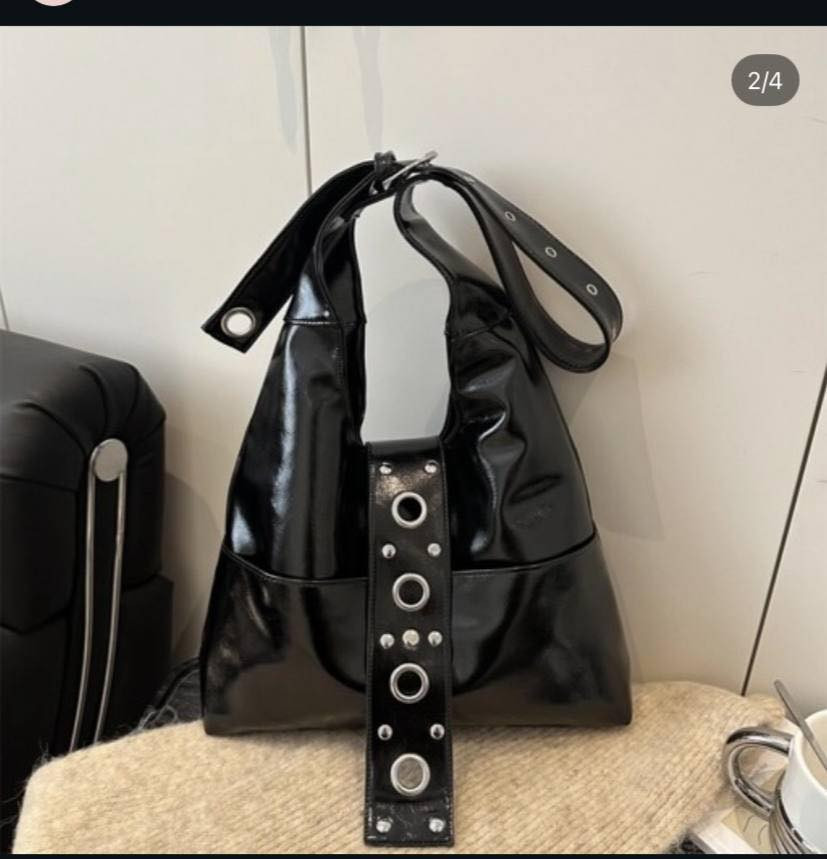 � أناقتك تبدأ من تفاصيلك 🌸 

جنط نسائي تصميم راقي وعصري 12الف فقط مع هديه ويه كل قطعه طلبوها 
خامة ممتازة ولمسة فخامة تبين من أول نظرة 👌

👜 حجم عملي يناسب الدوام والمشاوير
🎀 تفاصيل أنثوية جذابة
💼 ألوان تناسب كل الأذواق

الكمية محدودة 🔥
للحجز والاستفسار راسلينا دايركت أو واتساب  ***********. متوفر توصيل داخل نجف 3000 والمحافظات 5000 او زورونا موقع المحل غري سلام
