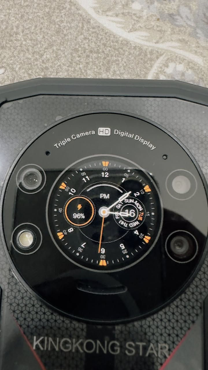 السلام عليكم
هذا جهاز موبايل اسمة CUBOT Kingkong Star
• شاشة: +FHD بدقة LCD إنج 6.78
•معدل تحديث: 120HZ
•المعالج: MediaTek Dimensity 700
•الرام: 12GB
• التخزين: 256GB
•البطارية: 10600mAh قوية كلش
•الكاميرا الخلفية: 100MP تقريباً
•كاميرا ليلية Night Vision
•مقاوم للماء والغبار والصدمات بمعيار IP68/1P69K
• بي شاشة خلفية صغيرة ورا الجهاز للوقت والإشعارات

أبيع أعلى سعر


**إذا كنت صاحب هذا الإعلان وتريد حذفه لأي سبب، رجاءا أرسل رسالة إلى الدعم الفني**