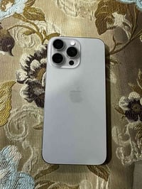 آيفون 15 برو ماكس • ٢٥٦ • تيتانيوم