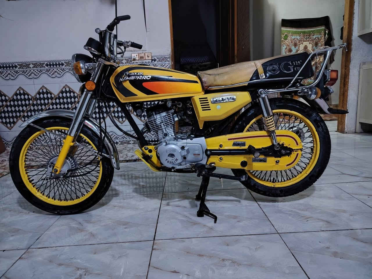 السلام عليكم 4 گير نامه برو غطاس موديل 2022 أصولي أصولي أصولي وكيلها العارضي مامفتوحه ولامبدل بيها شي حت مامفيسه مبدل بس تانكي ذاگ نزرف گلولي حط عجينه كتلهم لاتانكي جديد احسن حت يرتاح راسي دراجه شلعه كلش قويه ومثل ماشوف بالصوره دراجه نضيفه وملاحضه الكهربائيات لايت زنون عالي ناصي كلش قويه والاشاير مايشتغلن مافحصتهن يرادلهن كلوبات او شي مادري 
سعرها 800 مكاني نجف عامود 135


**إذا كنت صاحب هذا الإعلان وتريد حذفه لأي سبب، رجاءا أرسل رسالة إلى الدعم الفني**