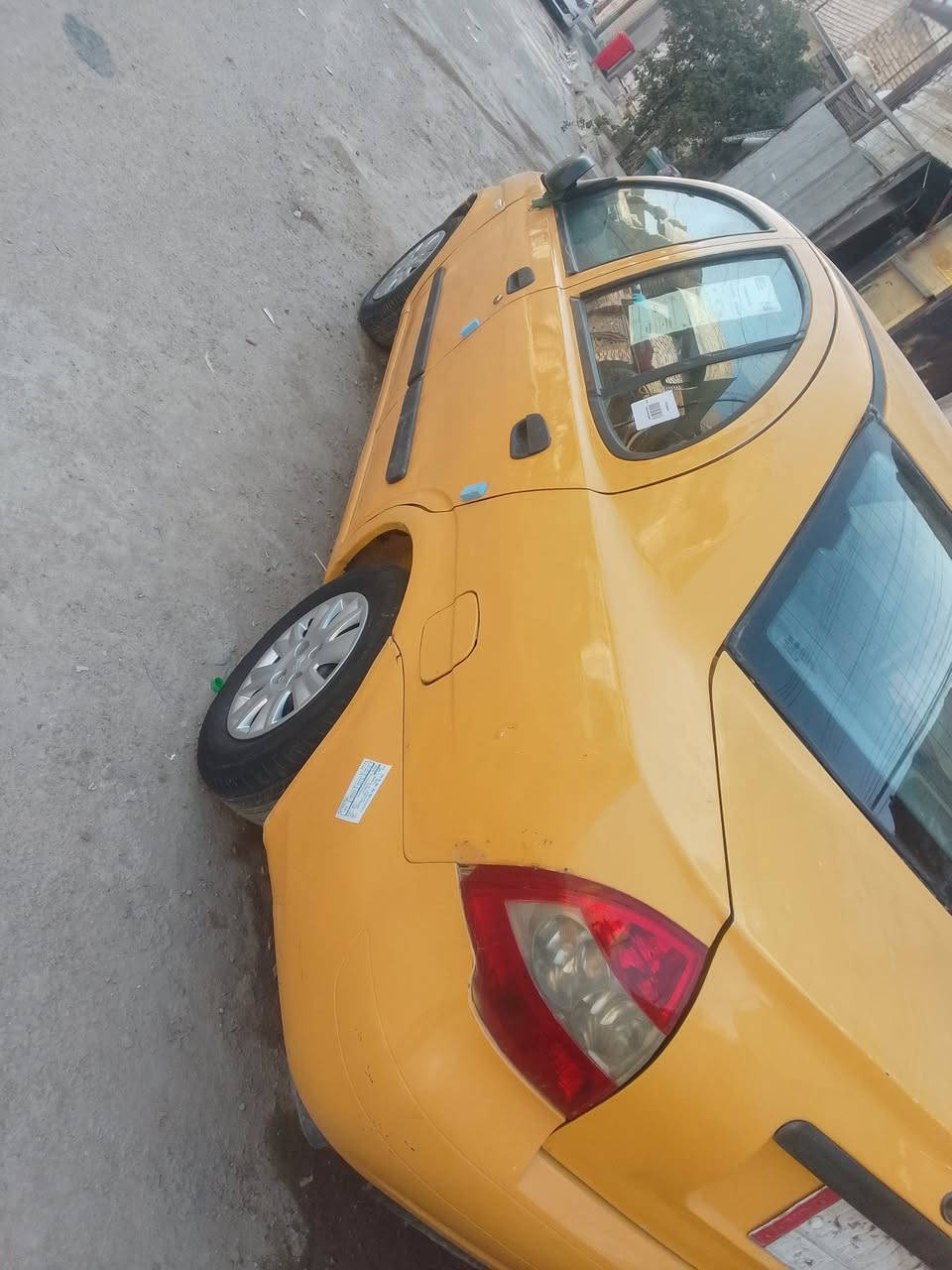 السلام عليكم طيبه موديل 16 ماكينه كير خير من الله صدر امامي خلفي نظيف كهربائيات كلها شغاله تخم تاير جديد هيئه وغرامات مصفره غرفتها حلوه تبريد شغال رقم بغداد مكان بغداد امين الثانيه رقم الهات*********** اوبي واتساب
