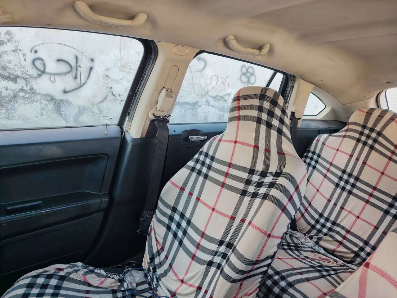 يا الله
.      بيع فقط 
دوج كاليبر موديل 2008 اوتماتيك
رقم بغداد دولي انكليزي سنويه وهزه جديده ل 2030 السياره جاهزه ونضيفه حجم محرك 2400 
بيها قطع صبغ ابيع حزام بدون دواخل شرط اليدور سياره مال جنيان للعائله والسفر هاي تفيده 
 الشراي يتصل ***********
مكان السيارة النجف الاشرف 
السعر  55 $ ورقه
