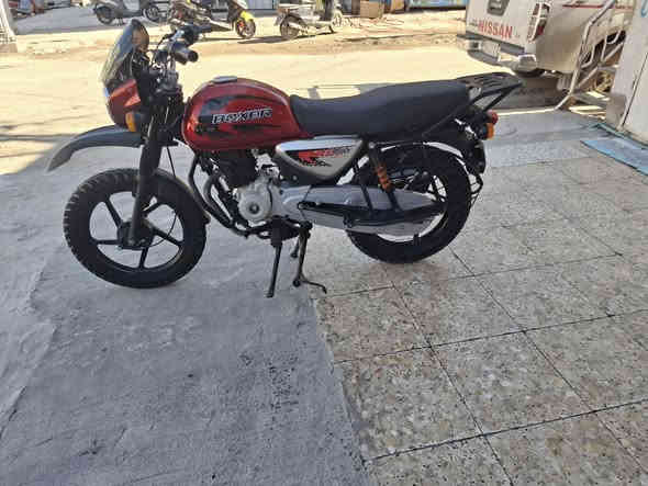 بوكسر موديل 2020 مرقمة بغداد دراجة حلوة ونضيفة حلة من الصور ومابيهة اي نقص سعرهة 1700 الشراي يخابر ***********
