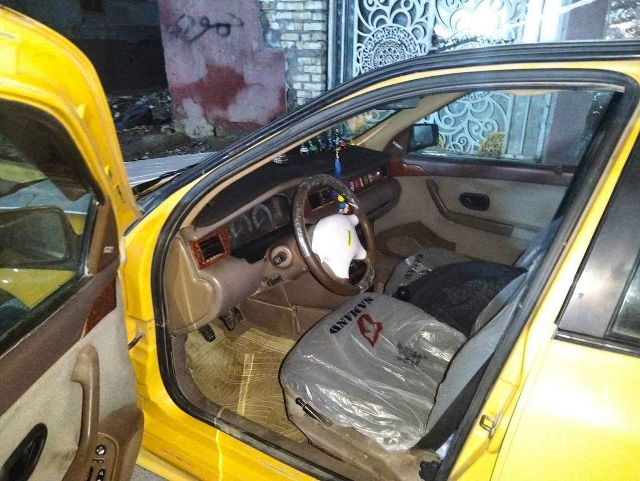 سلام عليكم شباب سمند ٢٠١٢ سياره خير من الله كير مكينه مكفولات سياره بيها حادث جاملغ ايمن ومبدل تبريد شغال صدر خلفي امام جدد تخم تاير جديد دوشمه جديده سياره ما ناقصه شي وتحويل ثاني يوم سعر ٣٨وبيها مجال شي بسيط سياره عليه غرامات 500الف ينزل من سعرها ***********
