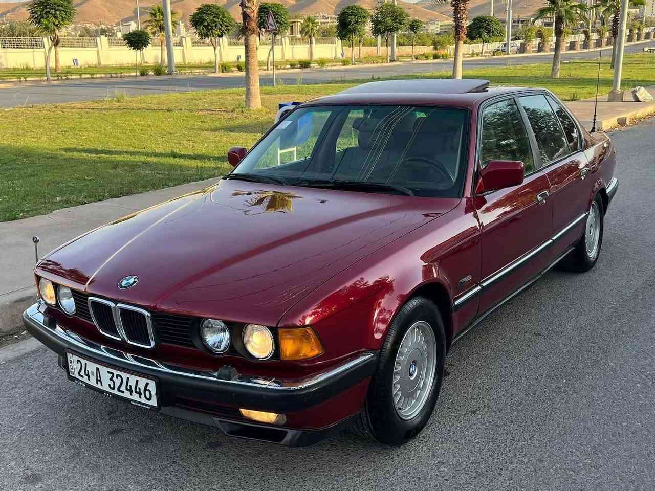 سياره للبيع موديل 93 سياره نظيفه حداديه جديده كير جديد سنويه نافذه سعر 48وبيه مجال حك الجيه مكان السياره ميسان المجر تواصل عله الرقم ***********
