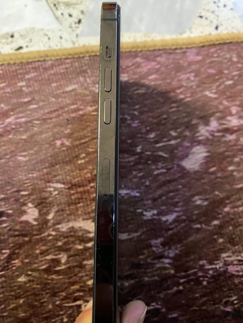 ايفون 12برو ماكس جهاز يحتاج فقط شاشه مثل ماموضح في صور للستفسار اتصال ع الرقم ***********
