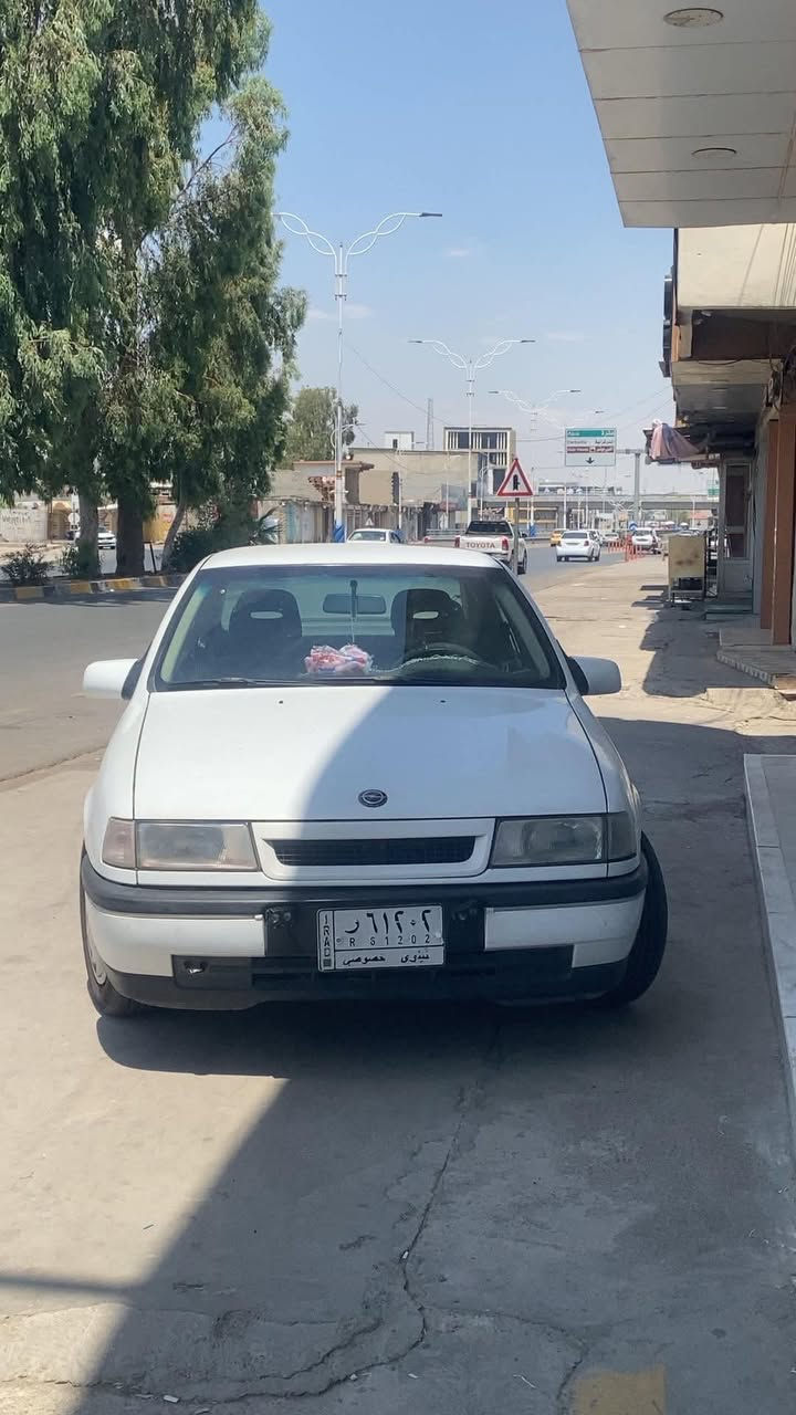 اوبل فكترا 90 حجم 18 صندوك مو جنطة CD
سيارة نضيفة حييل باسمي سنوية عظم كير ومحرك شرط 
بيها بارد شبر براس الجاملغ الامامي وبيها داير واحد مصلح الباقي شرط لامسستم ولا مصبوغ كله بلادي
مكاني حي المثنى 
سعرها 55 الشراي يتصل
***********
