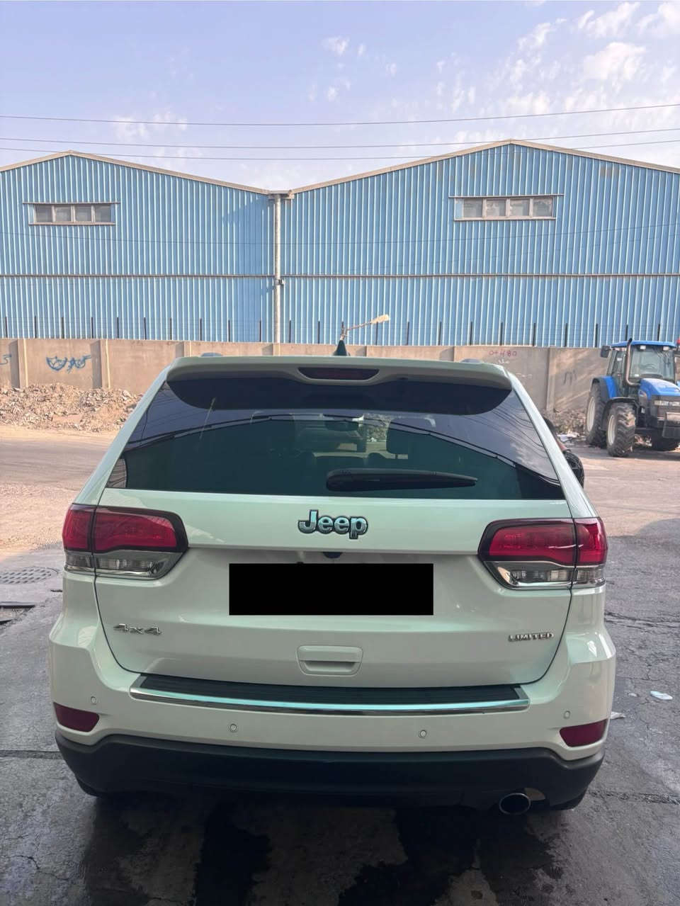 جيب كراند شيروكي 2022
مواصفات 
Limited
موديل 2022
يعنى 1/1
شاشة كبير
كاميرة
 رادار خلفي
خمسة أوضاع قيادة
شغال
صندوق كهربائي
كشنات أمامي و هيتر و كهربائي
ستيرن هيتر
تبريد مركزي
دبل اكسل 4X4
سيارة رقم أربيل جاهز
ماشية
69.000mi
ضرر —//- 1 قطعة صبوغ دبي و 2 قطعة كلير أمريكى 
بدون دواخل و بدون أيرباك
يعني ٣ قطعة صبوغ
رقم التلفون// أربيل, العراق


**إذا كنت صاحب هذا الإعلان وتريد حذفه لأي سبب، رجاءا أرسل رسالة إلى الدعم الفني**