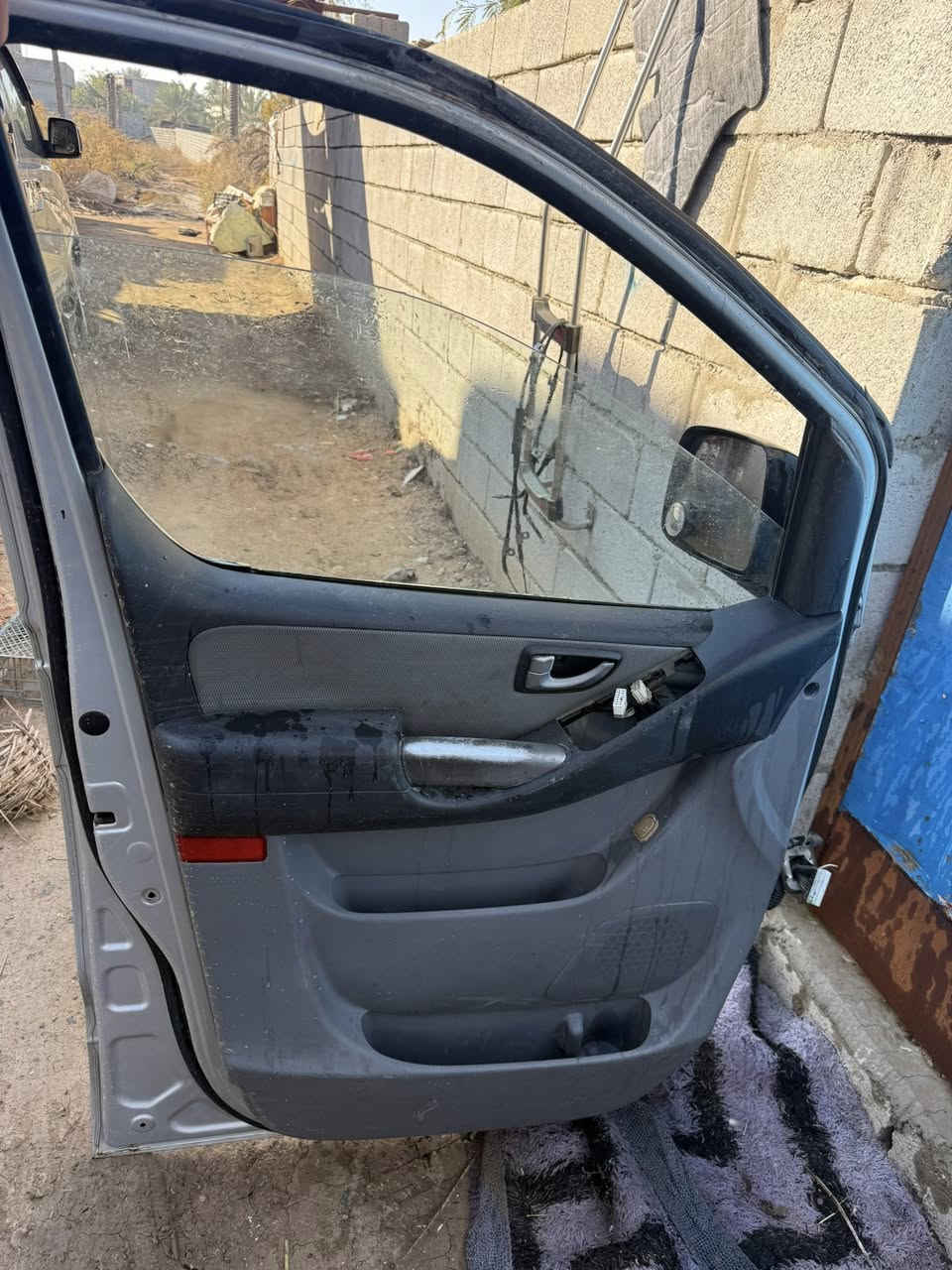 السلام عليكم
عندي باب مال سايق لون سلفر للبيع كلش نظيفه بدون صبغ وبدون تعديل بلاديه كامله مقفله هيه ولمرايه وجامه وبطانه وقفل ويده داخليه وخارجيه وسنتر كلها مقفله كامله رايدها ب 75 الف مكاني ديالى الخالص ***********
