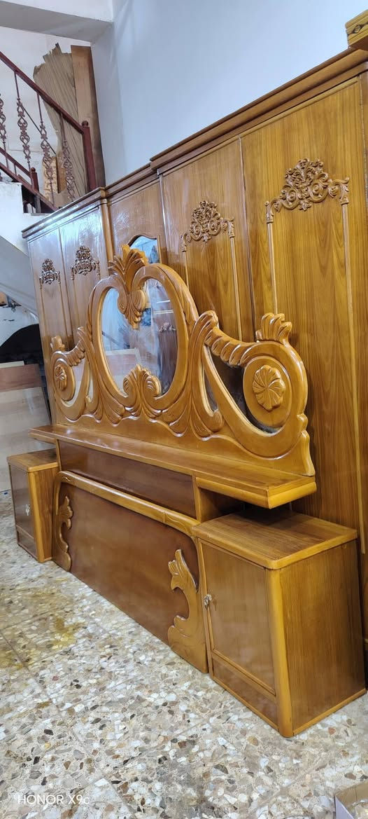 السلام عليكم غرفه كامله ام الخمس بيبان تسقام درجه اولى نظيفه كلش نظافتها 100 غرفه كامله وجاهزه اي نقص ما بيها مستعمله الغرفه كلها صاج السعر 750 شامل شد والتوصيل مجاني داخل النجف والشراي يتصل مكاني نجف ناحيه الرضويه قرب الجسر مال الرضويه ***********
