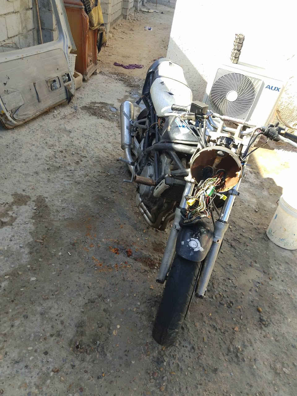 بطح بانده كرستال محرك ربع متروكه ٥ اشهر ابيع كوم حديد السعر (200) وبيها مجال عنواني البصره ابو الخصيب تواصل واتساب ***********
