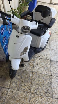 دراجه شحن ثلاث تايرات ابيض الون موديل ٢٤ نظيف للبيع العنوان بغداد حي ا...