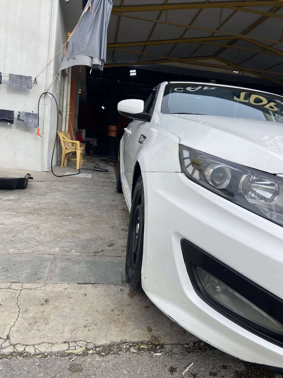 السلام عليكم اوبتمه كي 5 م2011 بيه نص جاملغ خلفي وبيه جاملغ امامي بي طخه السياره احله من الصور وماشيه 191 اصل سنويه جديده وهزه جديده وبسمي شخصيا كير ومكينه خير من الله حداديه وتخم تاير وياله 16 مكان ديوانيه السعر 110 وبيها مجال حك الجيه  اخوان بس اتصال غير متواجد ع نت  ***********
