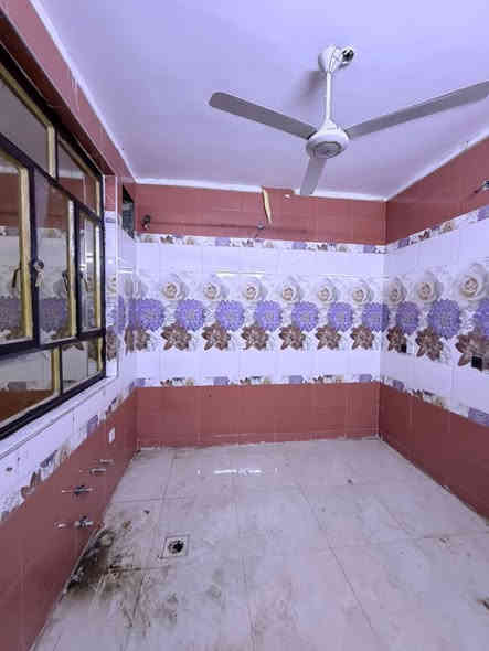 مشتمل ارضي للإيجار
مشتمل ارضي غرفة وصاله وهول في القادسية  شقه جديدة ايجارها 950 الف دينار للتواصل ***********
