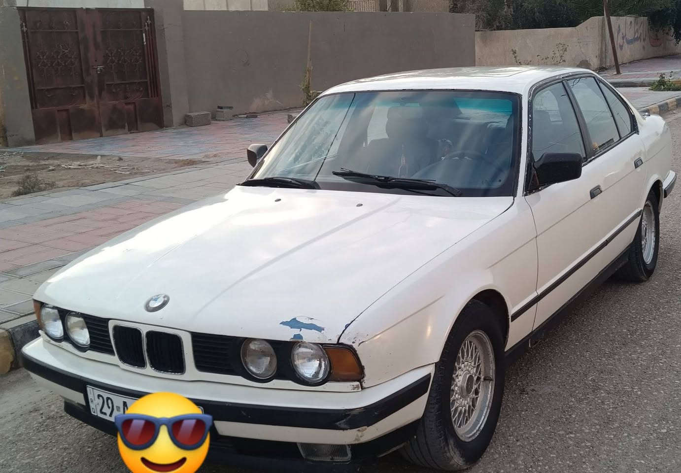 BMW موديل 91
حجم 525رقم واسط انكليزي بأسمي تحويل مباشر 
تبريد كهربائيات كلها شغاله 
منظومه لايت جديد 
تخم تاير جديد 
كير مكينه خير من الله 
حداديه 75%
مكان السياره واسط الكوت 
السعر 52وبيها مجال 
***********
