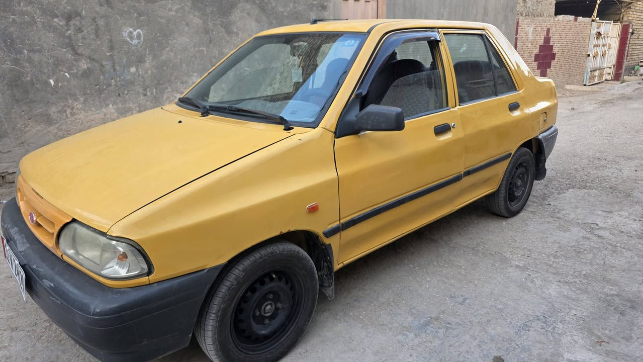 سايبا موديل 2015
بيها رشات قليله صبغ بدون ضربه. 
شواصي نضيفه 
تبريد شغال 
لايت زنون 
كهربائيات كلها شغاله
السعر 32 
***********
