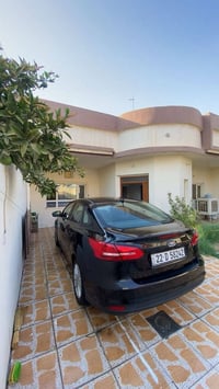 فوكس • قطعتين • بدون داخلية