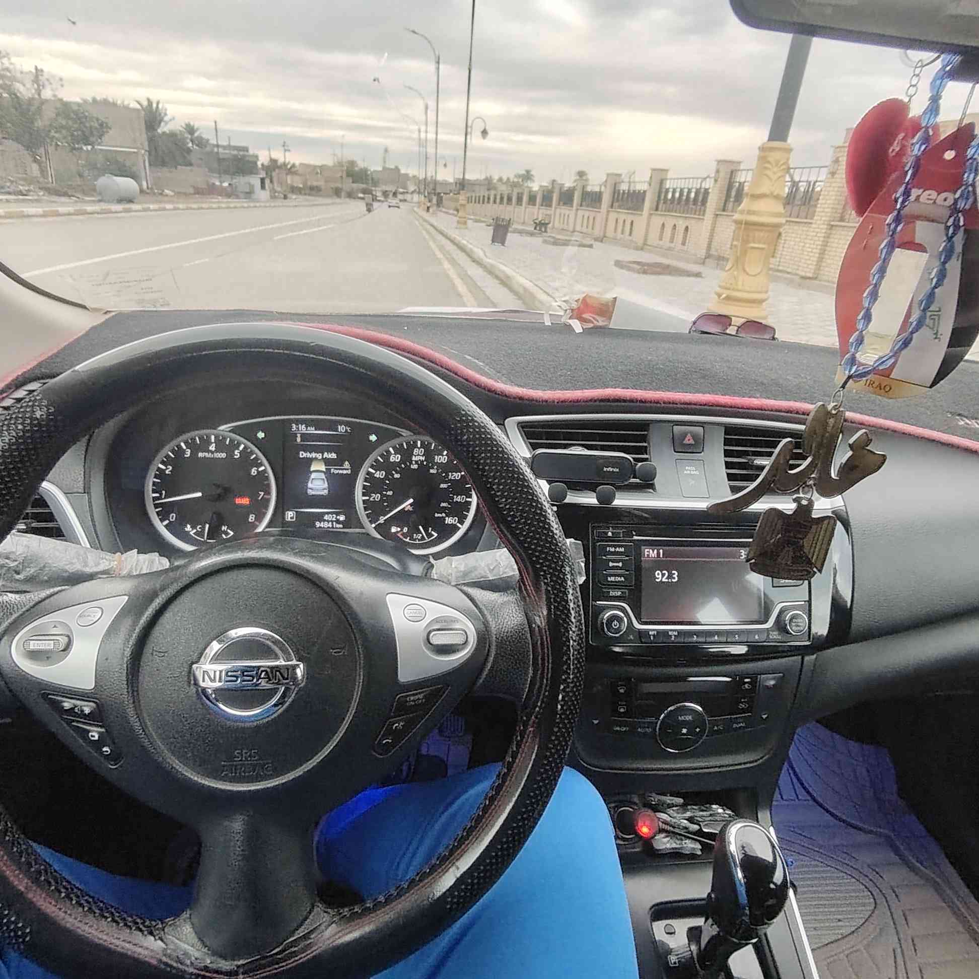 السلام عليكم
نيسان سنترا ٢٠١٨ وارد أمريكي ضررها خشم الجاملغ الايمن سياره بلاديه مال بيت نضيفه حييل مواصفات
-بصمه تشغيل +ابواب+جنطه
-مانع انزلاق
-انظمة قياده Eco و sport وعادي
-شاشة وكاميرا +شاشة اعطال
-تحكمات ستيرن ومثبت سرعه
وبعد بيها مواصفات
رقم صلاح الدين باسمي شرط التحويل
السعر 122 وبيها مجال
مكاني سامراء استفسار ***********
