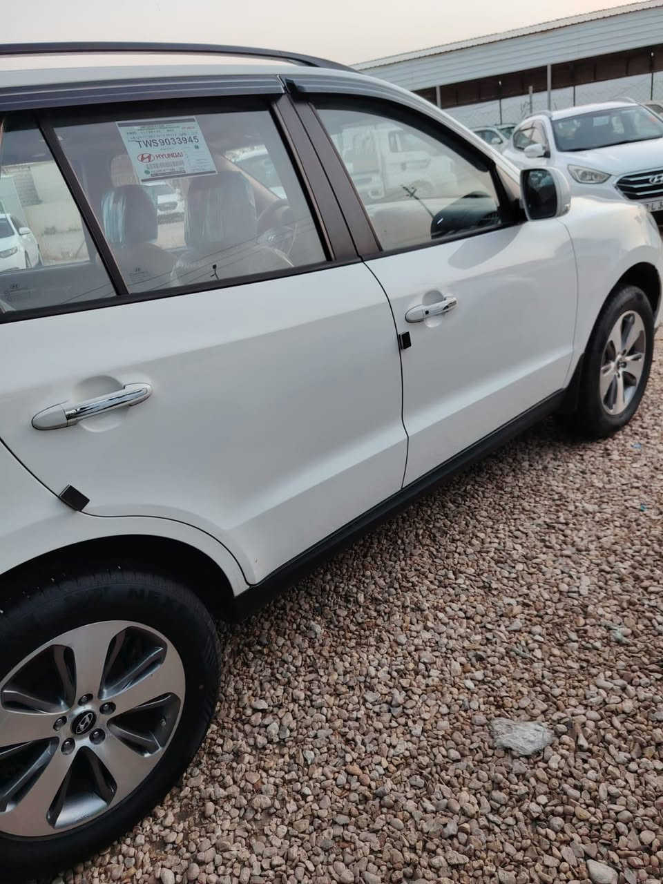 السلام عليكم ورحمة الله وبركاته 

سنتافي 2012 رقم دهوك بأسمي فول مواصفات واحد على واحد 4 سلندر بيها نص جاملغ رش بدون دواخل وبدون فتح سياره جديده وحلوه السعر 160 وقابل للتفاوض 
للاستفسار الاتصال على الرقم ***********
