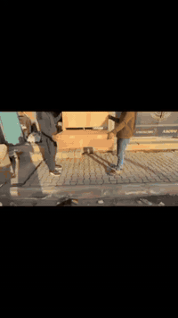 بسم الله نبدأ معمل قنفات الانوار مستمر معكم بتقديم افضل العروض وانسب الاسعار سعر المتر 90الف فقط ضمان حقيقي لمده 10سنوات خشب زان الاصلي واسفنج نفطي درجه اولى العنوان القائم شارع الكراج القديم مقابل دائره الكهرباء 
ملاحضه: يوجد لدينا تجديد قنفات 
للاستفسار ***********
