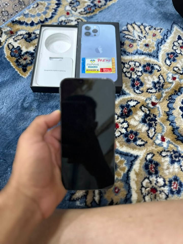 السلام عليكم أيفون 13 برو ماكس للبيع جهازه فقط بطاريه مستبدله اصليه نسبته 100 قبل فتره بدلتهه جهاز نضيف بس ضهره مكسور 

***********
