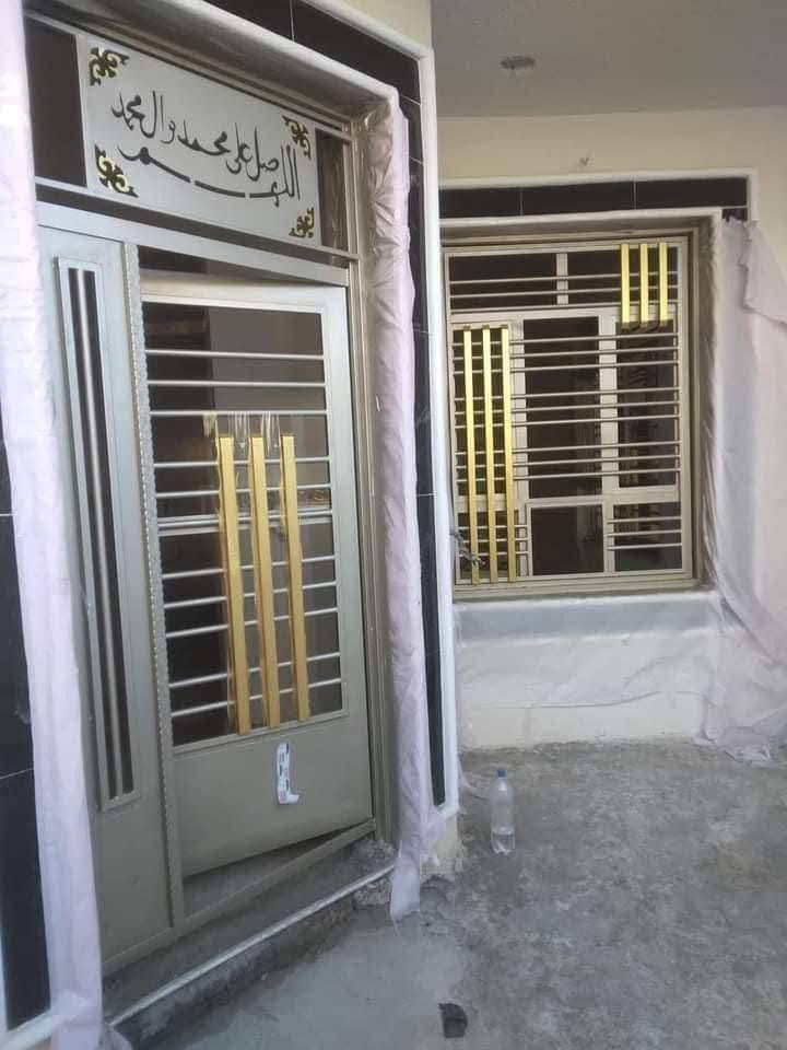 يالله نشتغل كافه لاعمال داخل وخارج طلس واجهيات حيطان تصليح غرف سحبات سقوف ثانويه شبابيج بيبان تنضيف وصبغ الحداديه بنواعهه وشرط العمل درجه اوله نواع الصبغ نشتغل نثر بسعار منأسبه جدن كلش مراسله الصفحه وتصال بلرقم ***********
