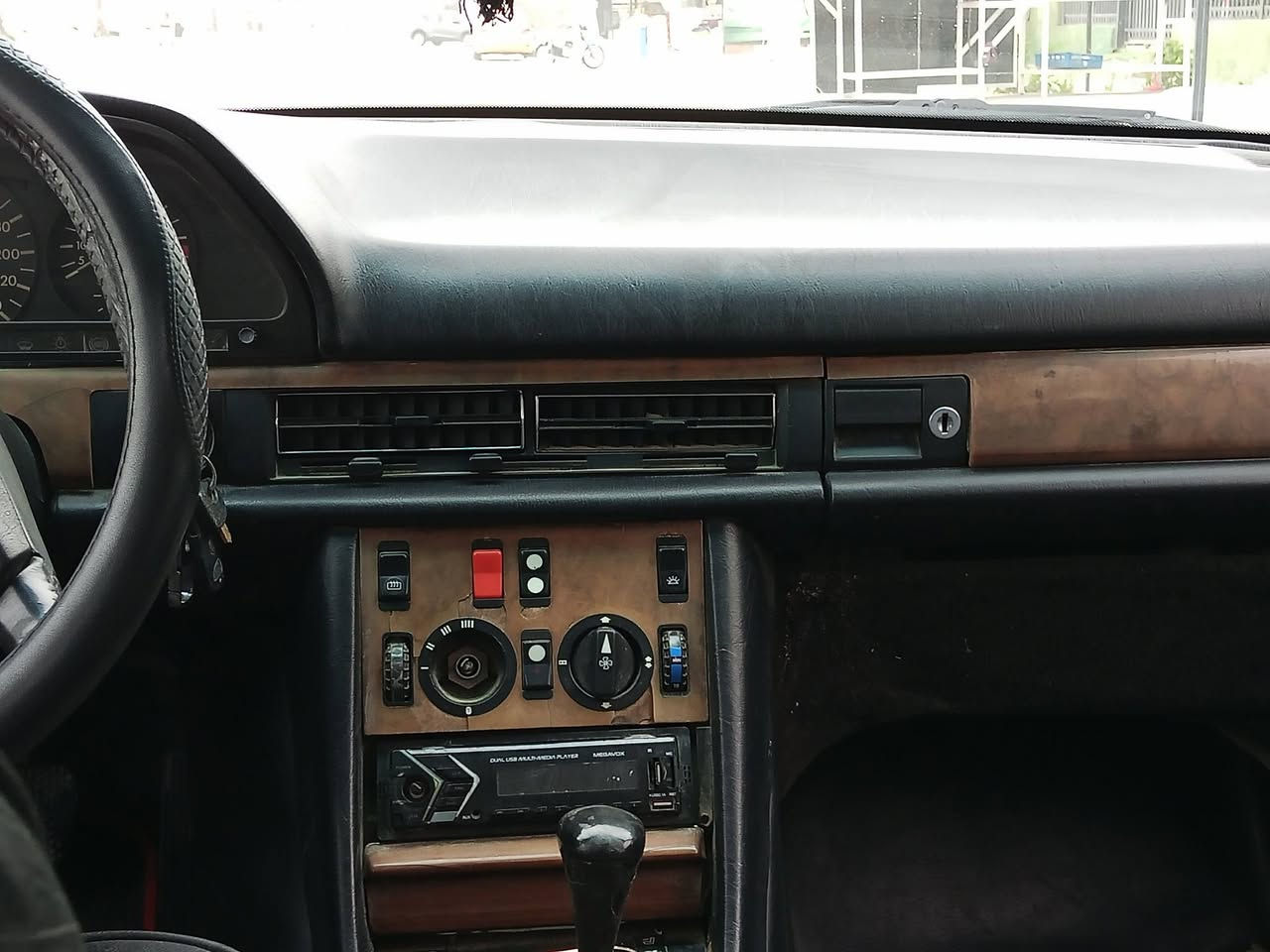 ج
مالسدس جنبو البيع باب كصير  مديل90 السير بلديه كير ومحرك ودوخل  رقم السير بغداد بكن السير بديالى بعقوبه سعر 58وبيه مجل***********
