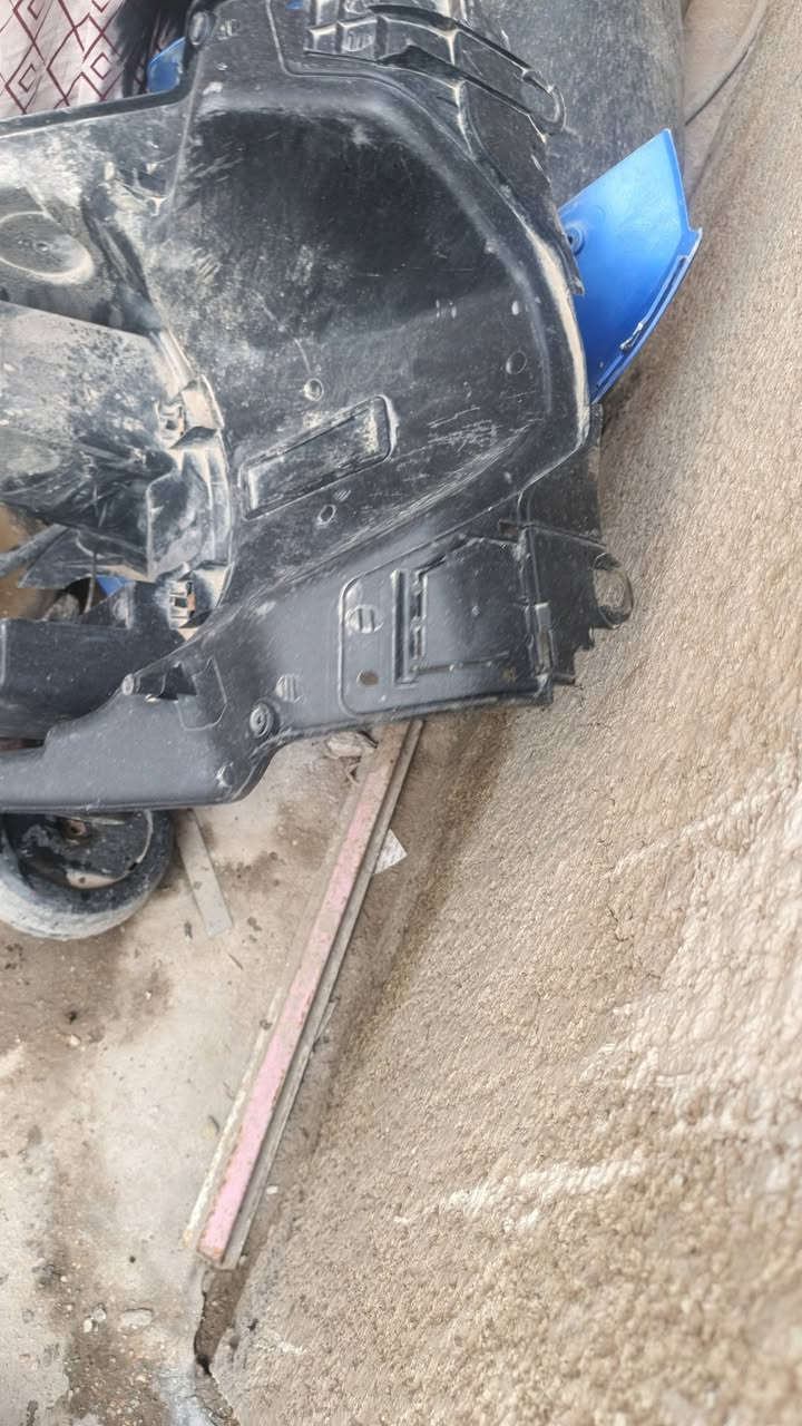 السلام عليكم درجه سكنز مكينه ماكس كوم حديد شتغلت مره وطفت بعد  ماعرف ضفيره جديده خلصت فلوس ماكدر اصلحه السعر 75قفل ***********
