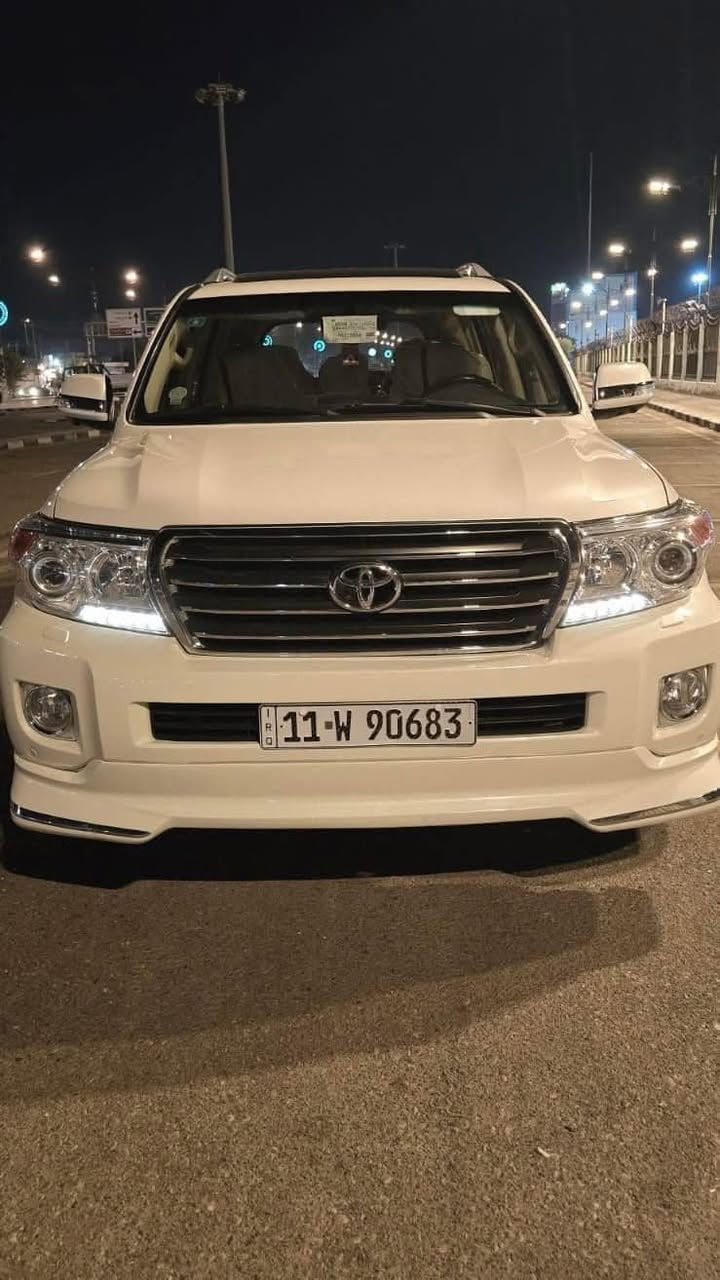 بسم اللّٰه الرحمن الرحيم
سلام عليكم
للبيع  لاند كروز 2015

((((محرك 6 سلندر )))))) 

ماشيه 105  حقيقي 
 المواصفات بريم معروفه 
٧ راكب
٣ قطع تبريد
تحكم ستيرن
فتحة سلايت روف 
كشنات جلد 
ثلاجة
كامره خلفيه
حساس خلفي  حساس امامي
زراكات مري شفط كهرباء
تخم تاير امامي خلفي
نظام تزحلق نظام نزول منحدرات 
مثبت سرعه دفع رباعي 
وبيها مظومه لايتات عالي وناصي مشدود لها وكلهن أضويه بيض
بصمه تشغيل وابواب بصمه  رقم بغداد تحويل مباشر باسمي السياره كلش حلوه وجديده وجاهزه من كل النواحي كير مكينه صدر تايرات دهن فلاتر بلاد  مسويلها عنايه كامله بالمركز 
بيها بارد جزء بصيط بالباب والدعاميه الاماميه صبغ فقط

 
📞***********
