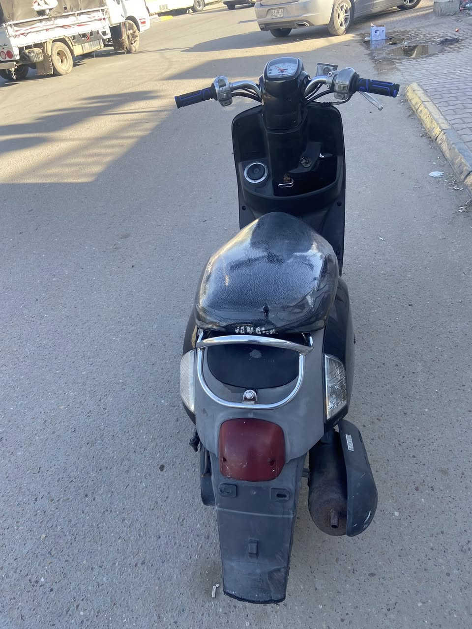 سلام عليكم دراجه بوليس للبيع مكفوله بس كفر مكسور السعر خاص ***********
