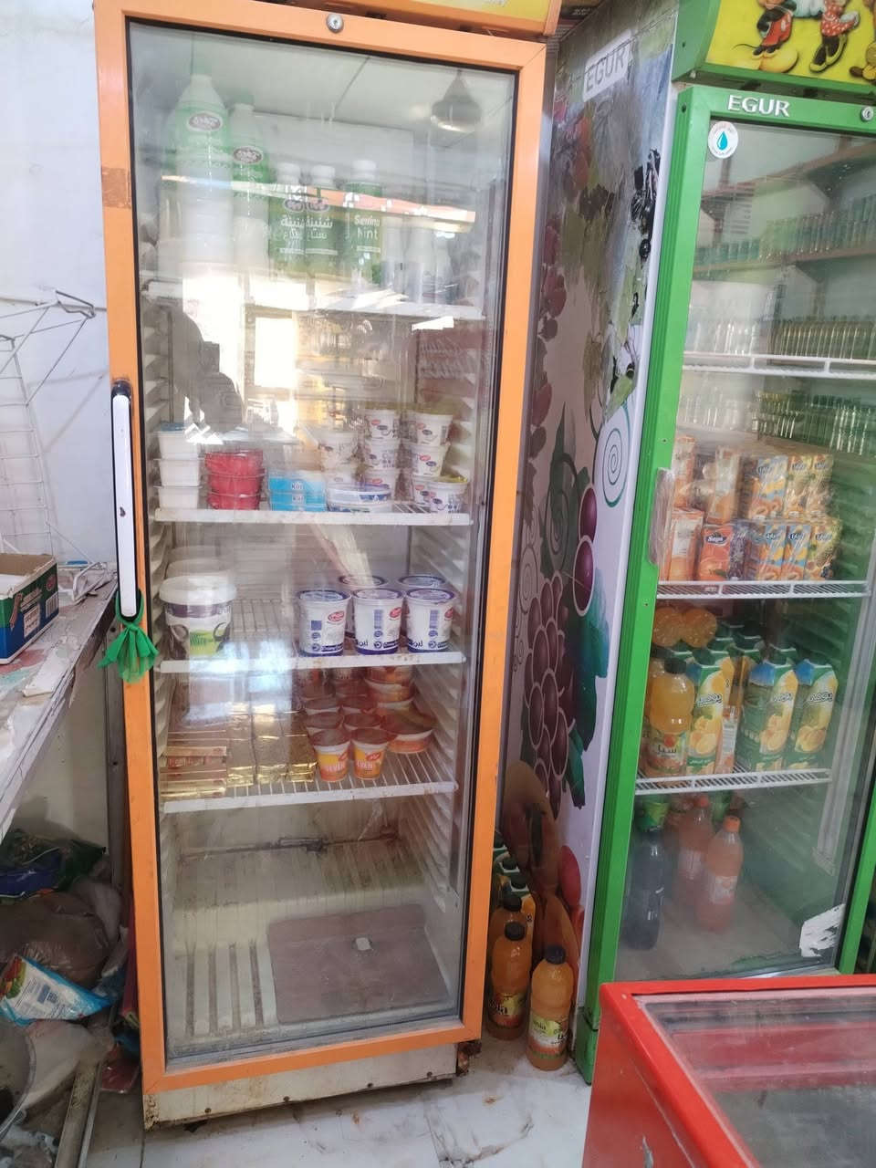 البيع برادات ورفوف مكان ناصريه مركز ***********
