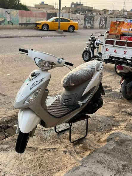 السلام عليكم دراجه ماكس منغولي البيع دراجه نضيفه واذه مو نفس الصور لا تأخذه مفتوحه فقط والفات فقط مكينه ناعمه وشغاله من الطول الطول سلف هندر مكاني ناصريه مركز السعر 700 وبيه مجال  رقمي ***********
