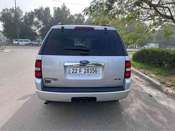 للبيع فورد اكسبلور موديل ٢٠٠٩ رقم اربيل دولي رقم وسنويه وهزه جديد تحول مباشر 
محرك ٦ سلندر بلادي ممفتوح كير اوتماتيك مبدل جديد ع ايدي صدرين خلفي وامامي كله جديد ترايها زيرو 
تبريد تتفه كله شغاله كهربائيات من الطول لطول ما بيها كلوب طافي ولا بيها واير جطل كله مكفول 
داخل كلش حلو ونضيف ما بي اي مشاكل سياره مالت بيت ومال جناي 
٧ راكب كشن كهرباء ريمونت تشغيل عن بعد سنتر لوك تحكمات بل ستيرا وبقيت المواصفات معروفه 
سياره حادثها جاملغ امامي بدون اي دواخل ومباوكين ويا الباب 
سياره جاهزه الف دينار متصرف عليها 
السعر ١١٠ وبي مجال بصيط حق الجيه العنوان بغداد حي الخضراء قرب بانزين خانت العامريه 
*********** للستفسار اتصل بغداد
