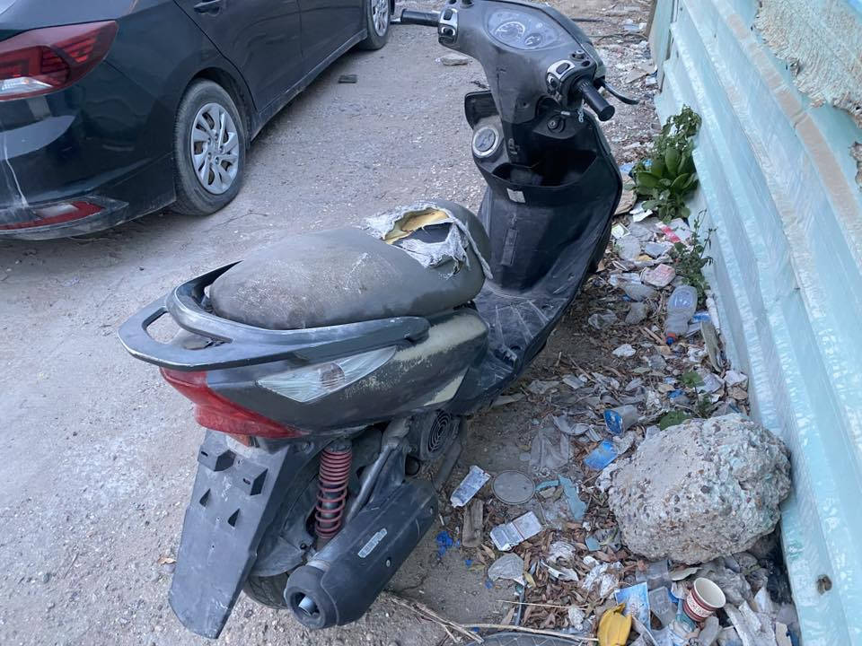 دراجه ثعلب شغاله وكامله ناقصها بس كابريتر وتشغل بس اني ابيع كوم حديد متواجد بس ع اتصال  ***********
