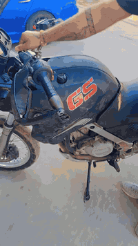 BMW GS للبيع الدراجة شغالة بس جانت متروكة وحاليا شغالة***********
