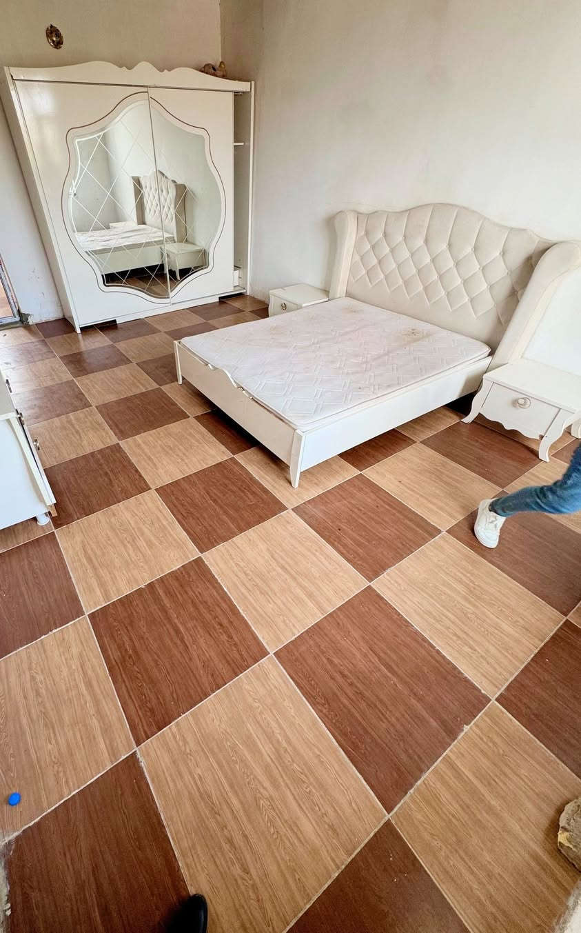 مشتمل للبيع العنوان خانقين بانميل
عل شارع طابق ونص 🏫

غرفه نوم ٢🏫

صاله🏫

استقبال🏫

مطبخ🏫

وصحيات🏫

وحوش بيت نضيف 🏫

المساحة ١٠٠م للاستفسار اكثر مراجعة

***********
