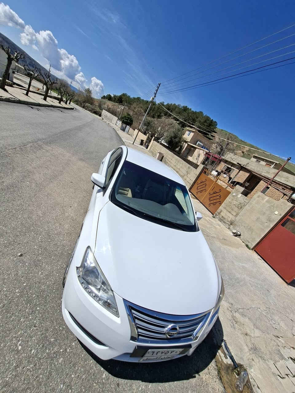 نيسان سينترا 2020 
مكينة ١٦ اقتصادي 
ماشية ١٦٧ الف كيلو
كير ومكينة بشرط 
سنوية 2026/12 
تحويل بشرط
بدون صبغ
***********
