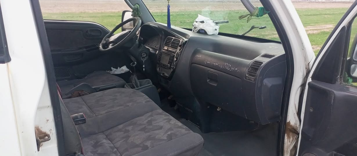 السلام عليكم 
 مكلف بل نشر.... كيه حمل 2006 رقم بغداد تحويل ثاني يوم 

محرك وكير و اكسن مكفولات
شاصي مكفولل.. رقم شاصي واضح 
السعر 85  وبيه مجال 
***********
مكاني واسط، ناحية سيد الشهداء  شارع 20
