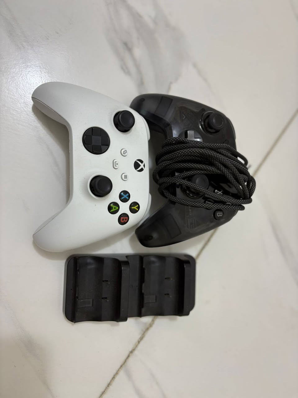 اكس بوكس سيرس اس اخو الجديد
مع ubs 
وجوستك اضافية مع
 شاحنة يدة
واشتراك گيم باس مفعل 5اشهر
السعر 470 وبي مجال 
للتواصل ***********
العنوان كربلاء
