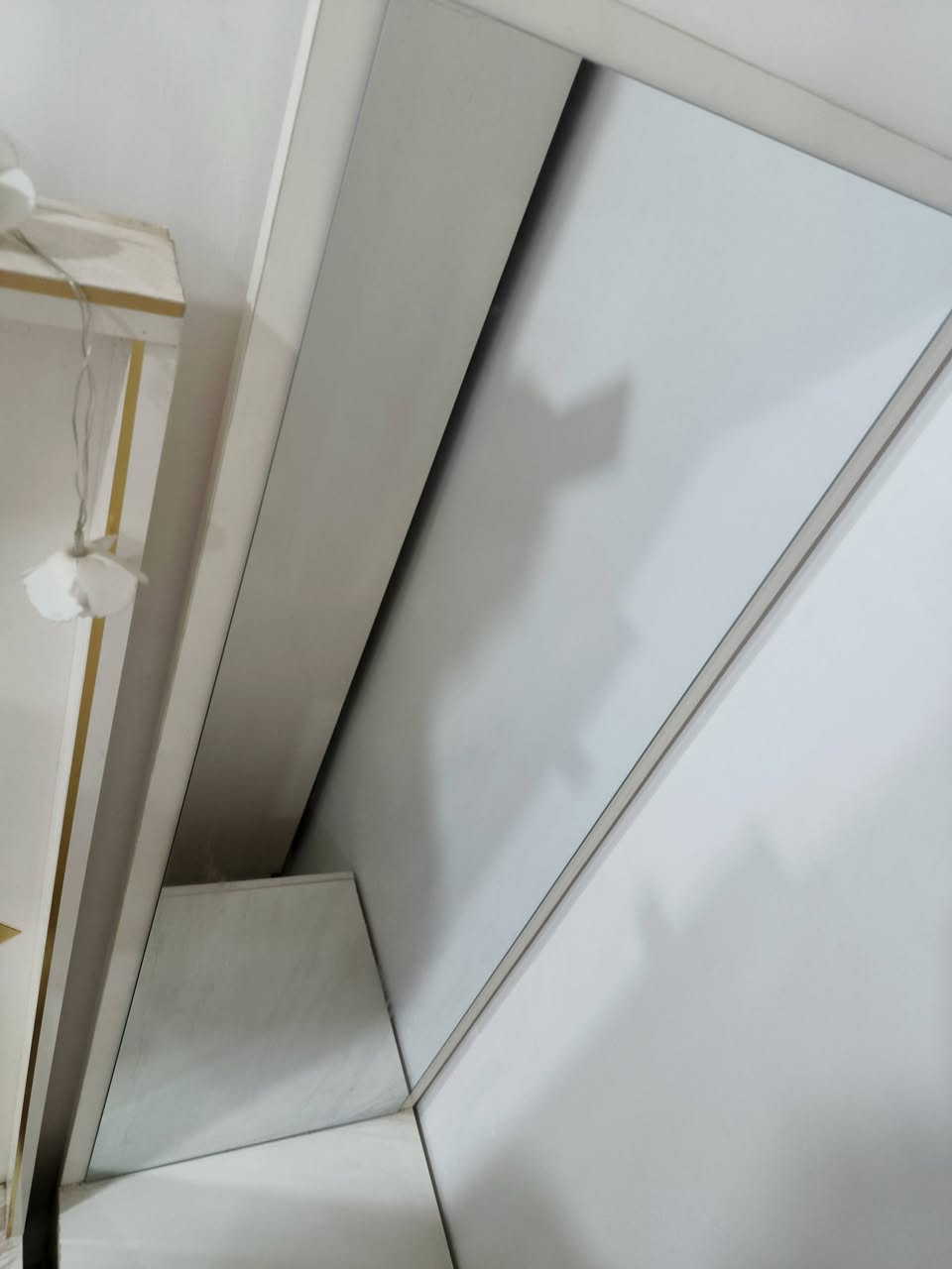 غرفة نوم تركي جديده بلجيس 10 قطع استخدام قليل كلش سعرها مليون و400 رقم الموبايل ***********
