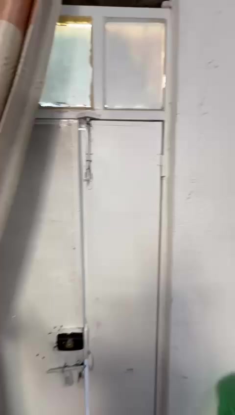 بيت لبيع في حي الزهراء قريب مسبح عشتار شارع مدارس مساحه 90متر شارع خمسه الاستفسار علئ 
رقم هاتف ***********
