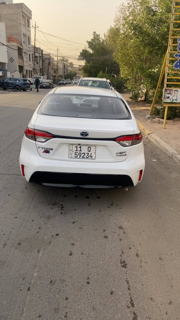 السلام عليكم كورلا هايبرد موديل 2024 ماشيه 47  داخل لونين  كشن كهرباء السياره جاهزه بيهه فقط بارد بل هلال جاملغ الخلفي مكان السياره الصليخ ال 600 السعر 143 $ وبيهه مجال بسيط للاستفسار ***********
