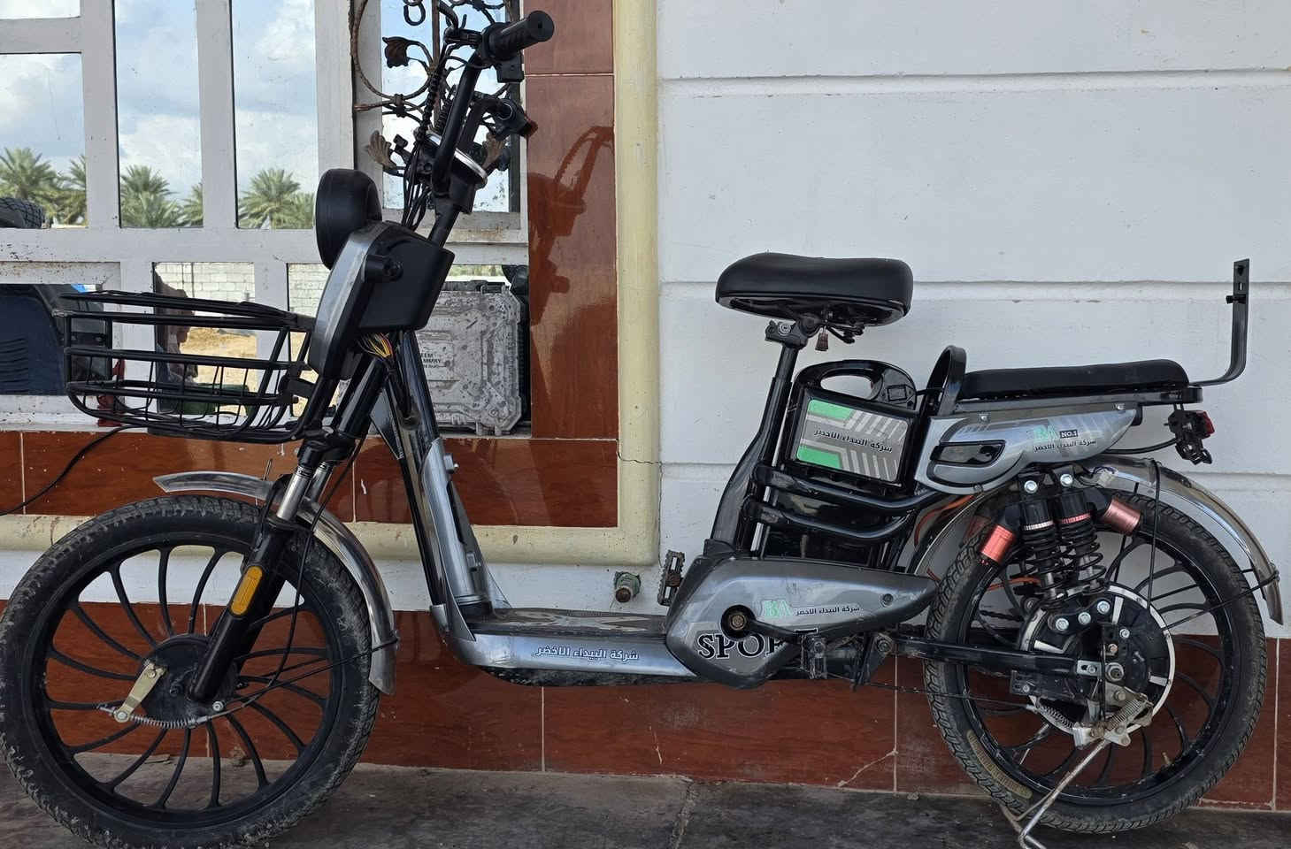 دراجه شحن للبيع نضيفه بطارياته يمشن 9كيلوات المكان مقابيل ملعب لكويتي سعر خاص او اتصال ***********
