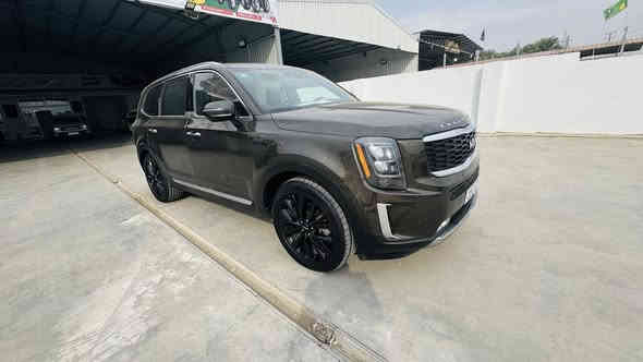 سيارة جديدة 

فول موصفات 

رقم بغداد 

فول فتحه

٤كامرات

كشنات جلد 

كشنات تبريد 

فور ويل 

فول فول

ترهم مراوس 

سعره ٢٧٥

***********
