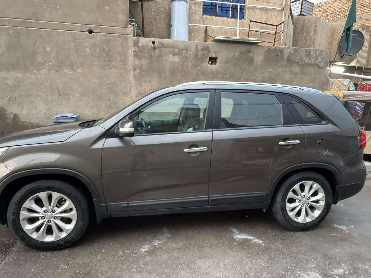 سلام عليكم سورنتو موديل2014 ورد امريكي فول وحد على وحد  بانرامه جنط كهربائي7راكب تبريد 3قطع بصمه  كشنات جلد تبريد تئفه تخم تاير ياباني  باتري جديد    ماشيه87  تبريد ثلج رقم بغداد دولي بسمي مكان بغداد    الرقم ***********  مكينه 6سلندر ما مفتوح  السيارة أحلى من الصورة السياره ليب واحد
