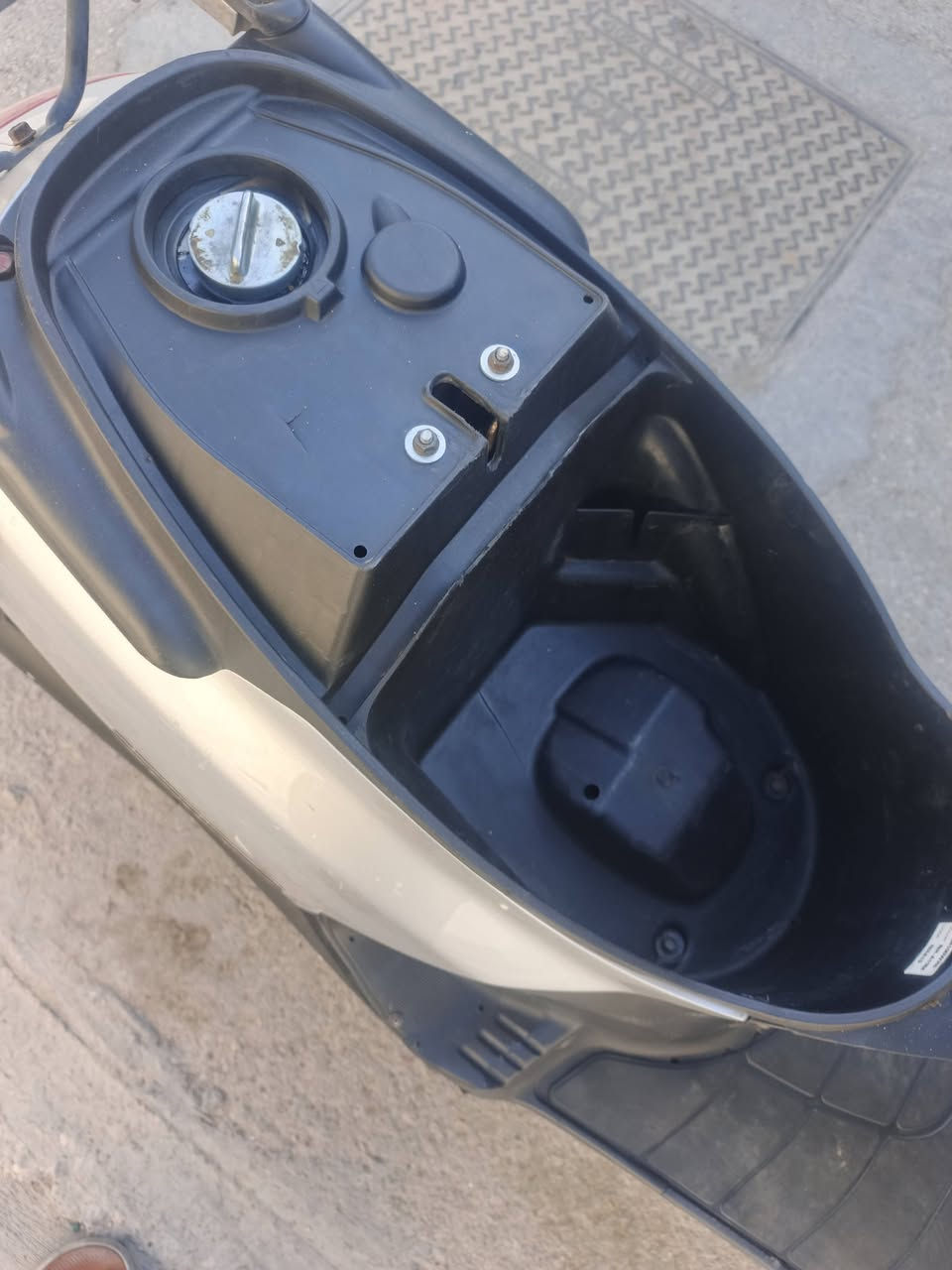 درجة سبيسي ياباني كفرات اصليه بلاديه كهربايات كله شغاله على وضع البلاد الهاتف*********** المكان كوت الزهراء اتصل وتدلل
