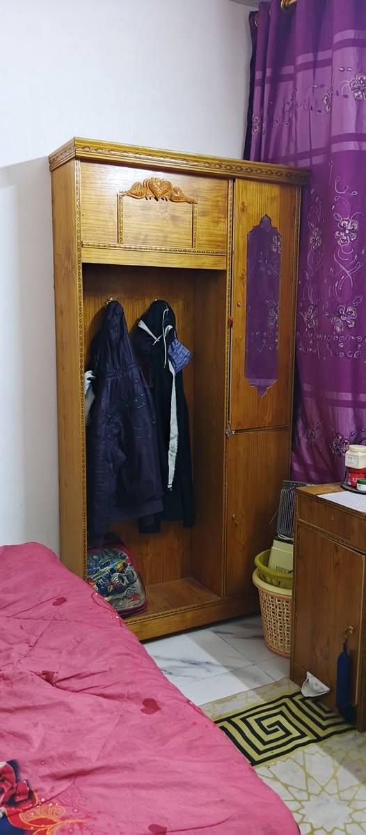 سلام عليكم غرفه للبيع تسكام عراقي شغل درجه اوله نضيفه نضافه مالته 80بل ميه سعر ب 700وبيه مجال غرفه ما نشاء الله نضافته حلوه مستعمل بس 3اشهر و مستعجل ع بيعته عندي ضرف
رقم للاتصال ***********لي ما يشتري لا يتعبني
