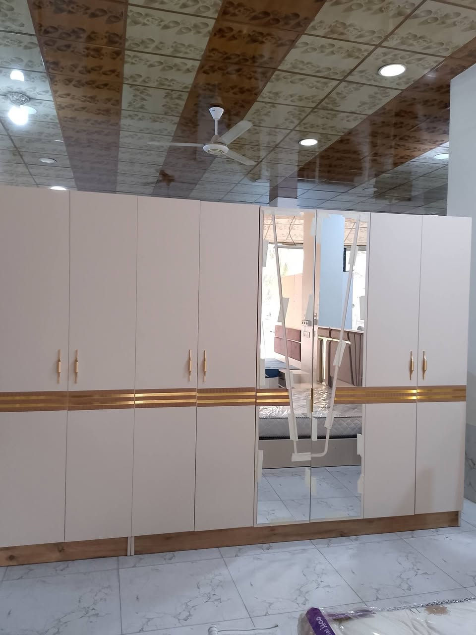 غرف نوم تركي 9قطع الشراي يتصل ***********
